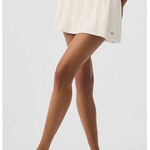 ALO Yoga Cream Textured Skirt,Ivory color!